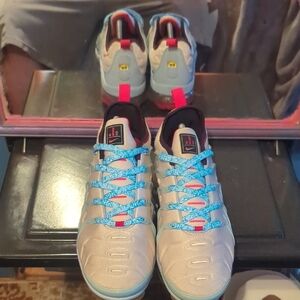 Kids' Stylish Sneakers with Blue Accents